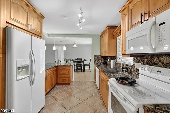 211 S Lake Dr — Photo 13