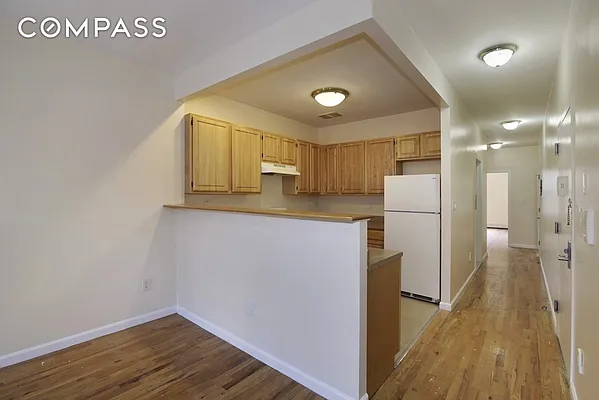 Rented by Compass | media 9