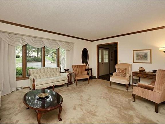 3rd image of 2809 Crater Ct