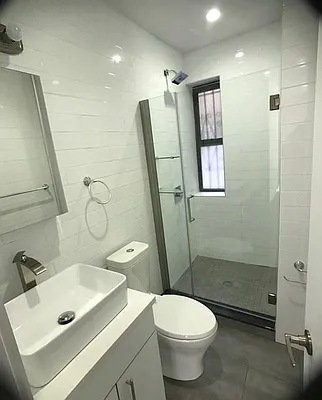 Rented by City Prime Commercial Realty  | media 1