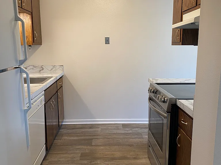 2021 NW Hickory Ln #1 — Photo 16