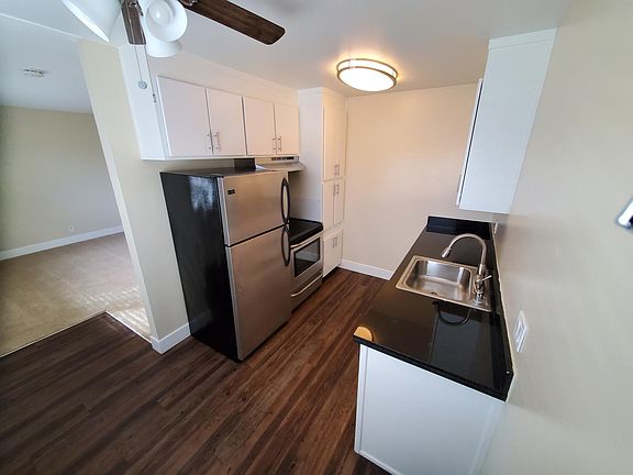 4th image of 524 E Maude Ave #40