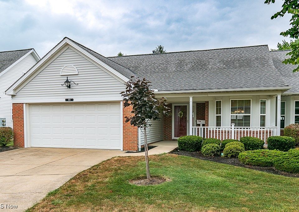 1st image of 223 Heather Ln #18