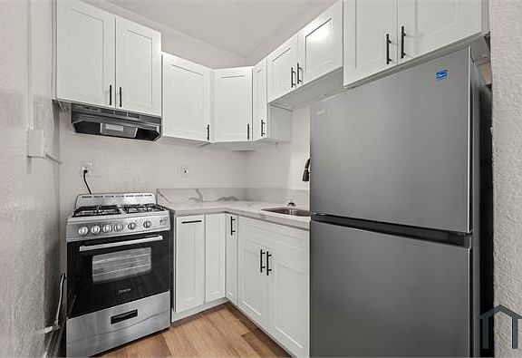 2nd image of 4144 W Adams Blvd APT 20