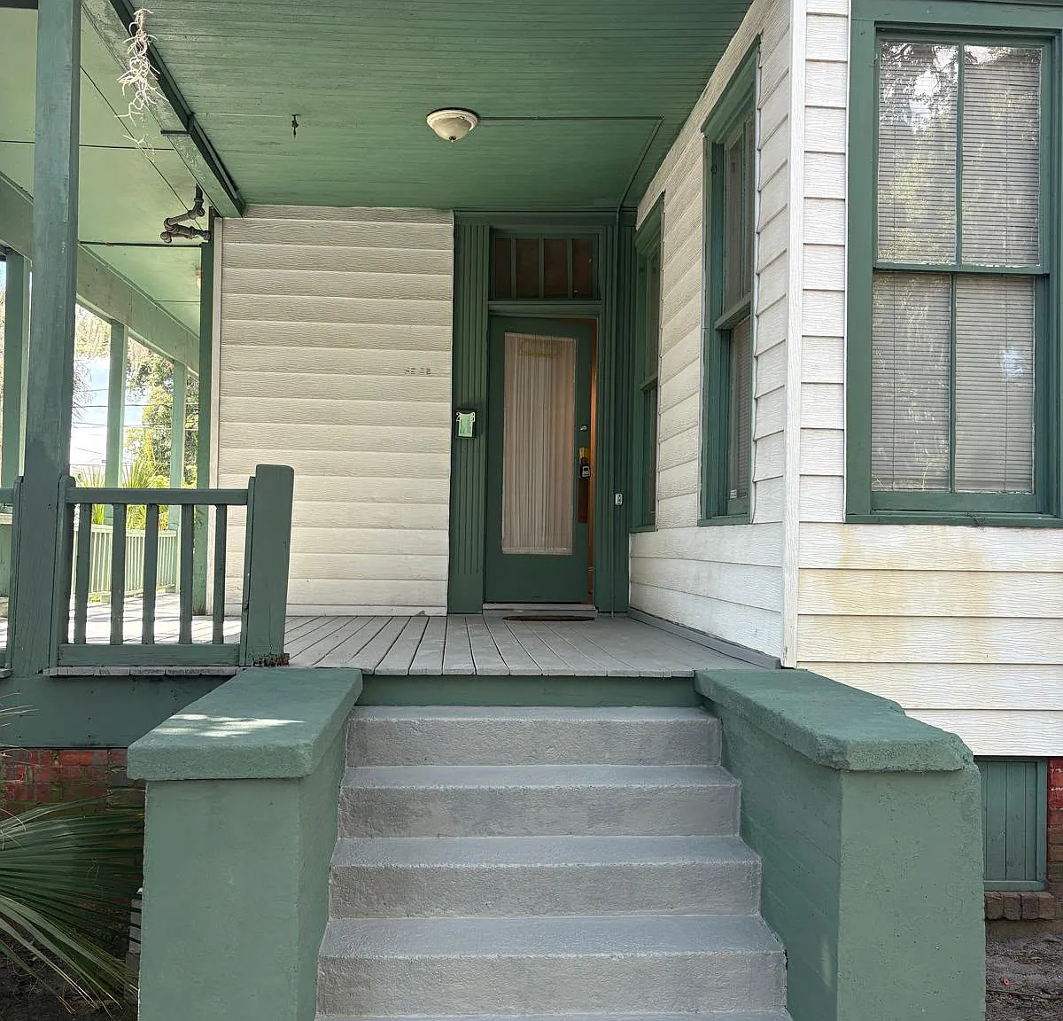 2 bed, 1250 sqft, $1,950 — Photo 1
