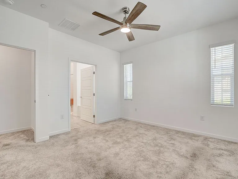 5730 Sky Pointe Dr #190 — Photo 31