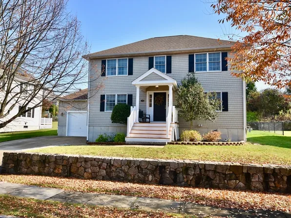 134 Nellie Rd, New Bedford, MA 02740