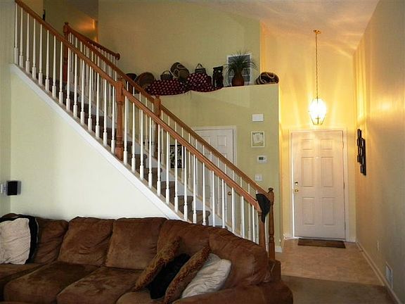 3rd image of 105 Lovett Park Ln