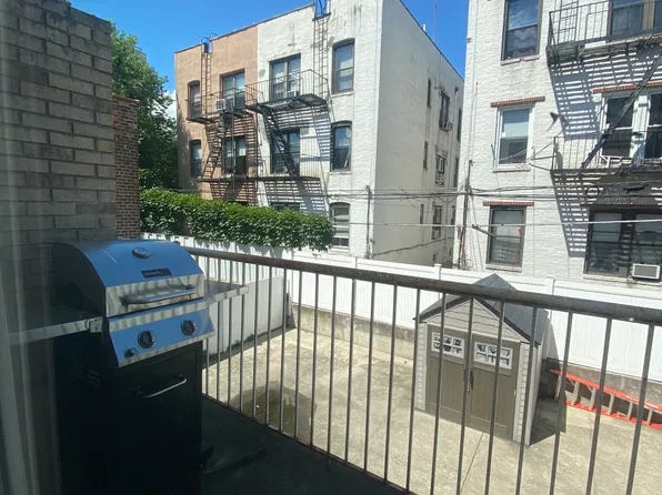 327 101st Street image 8 of 9