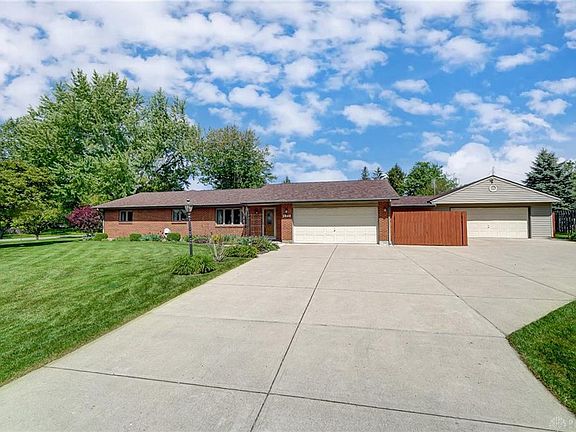 2nd image of 3840 Fernwald Dr