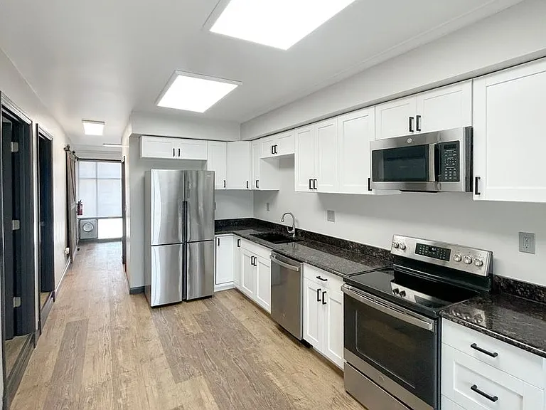 101 E Lincoln Ave — Photo 14