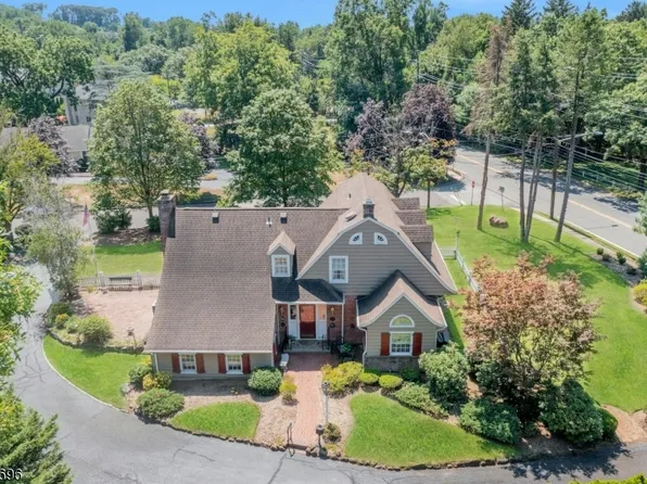 174 Paramus Rd, Paramus Boro, NJ 07652