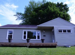 614 E Ave, Nevada, IA 50201