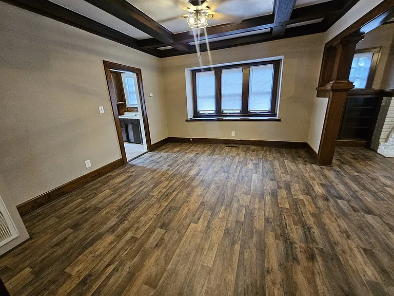 2915 N Harvey Pkwy — Photo 12