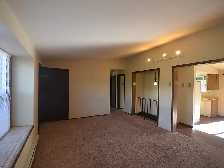 347 Huron Rd #450 — Photo 17