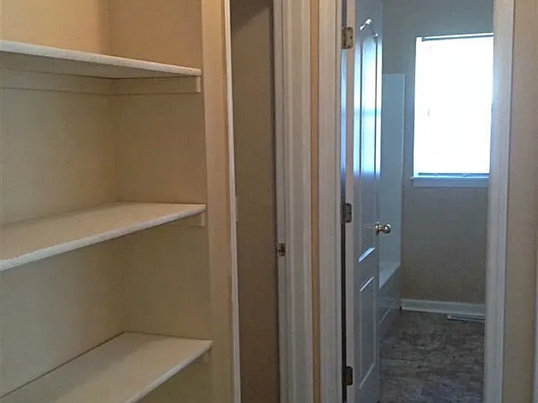 3710 Decatur St — Photo 2