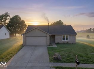 1096 Bumblebee Way, Greenfield, IN 46140