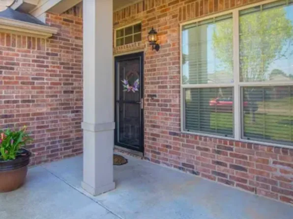 2022 Eden Dr, Longview, TX 75601