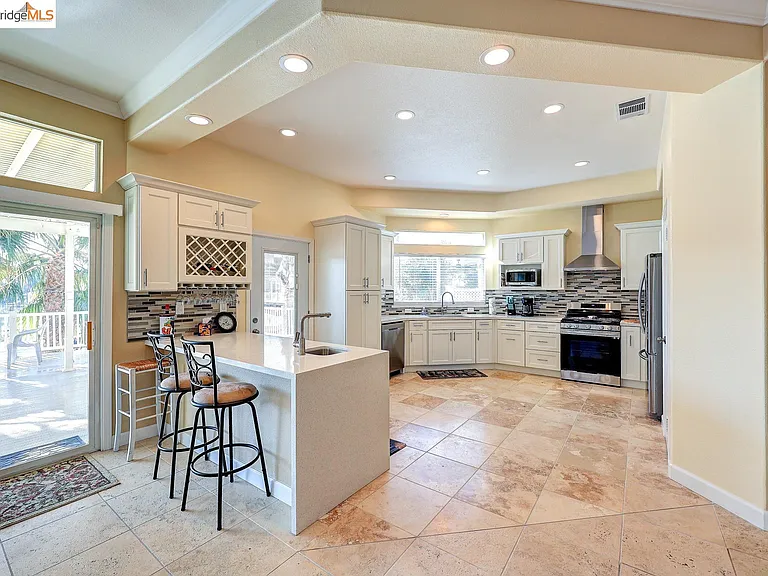 4050 Pier Point — Photo 12