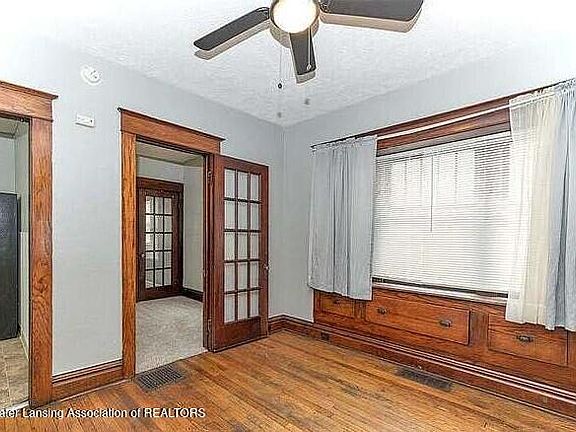 4th image of 1824 Coleman Ave