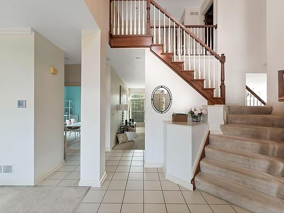 3rd image of 275 Shalebrook Dr
