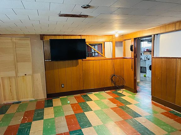 3rd image of 21 Bay Ln