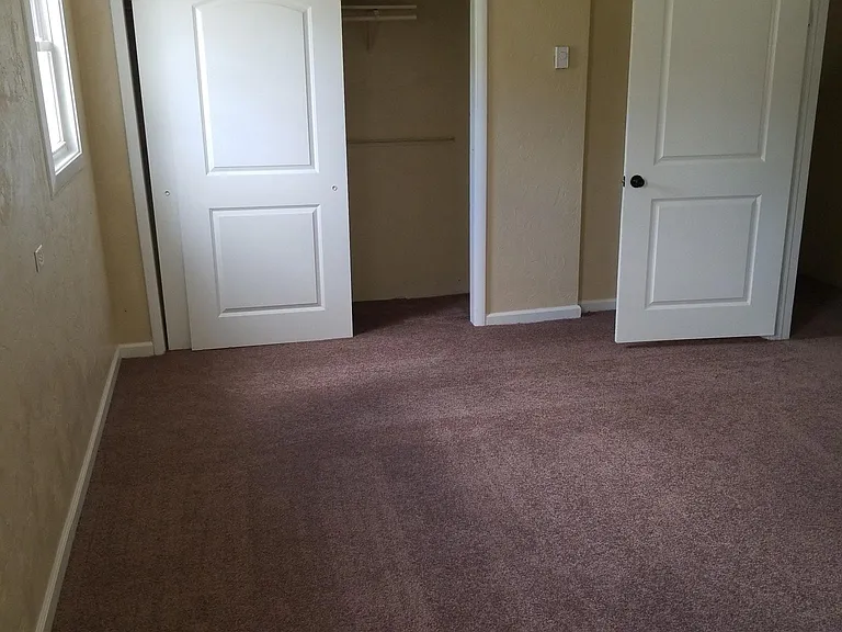 4233 Alhambra Dr — Photo 17