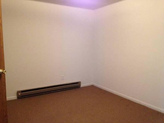 4th image of 36781 Dow St