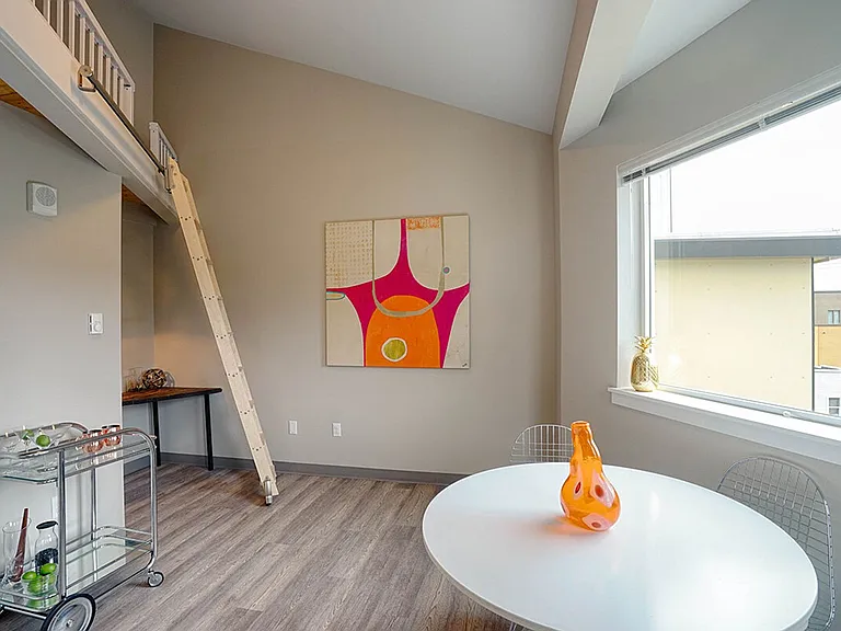 Madison 2.0 Studios — Photo 11