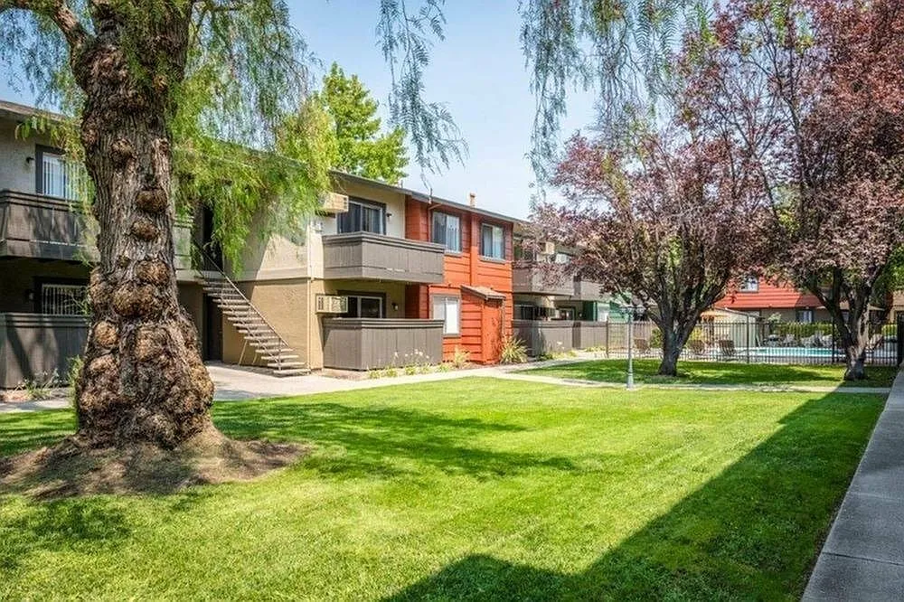 Diablo View Apartments — Photo 3