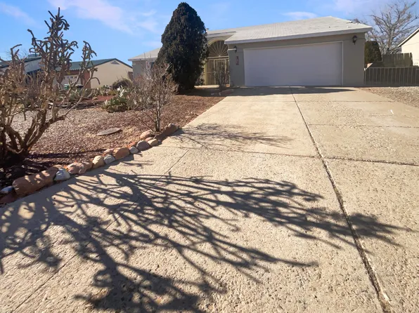 1725 Allegheny Dr NE, Rio Rancho, NM 87144