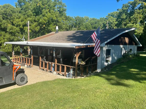 1537 245th St, Elgin, IA 52141
