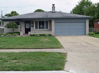 13334 Roxbury Dr, Sterling Heights, MI