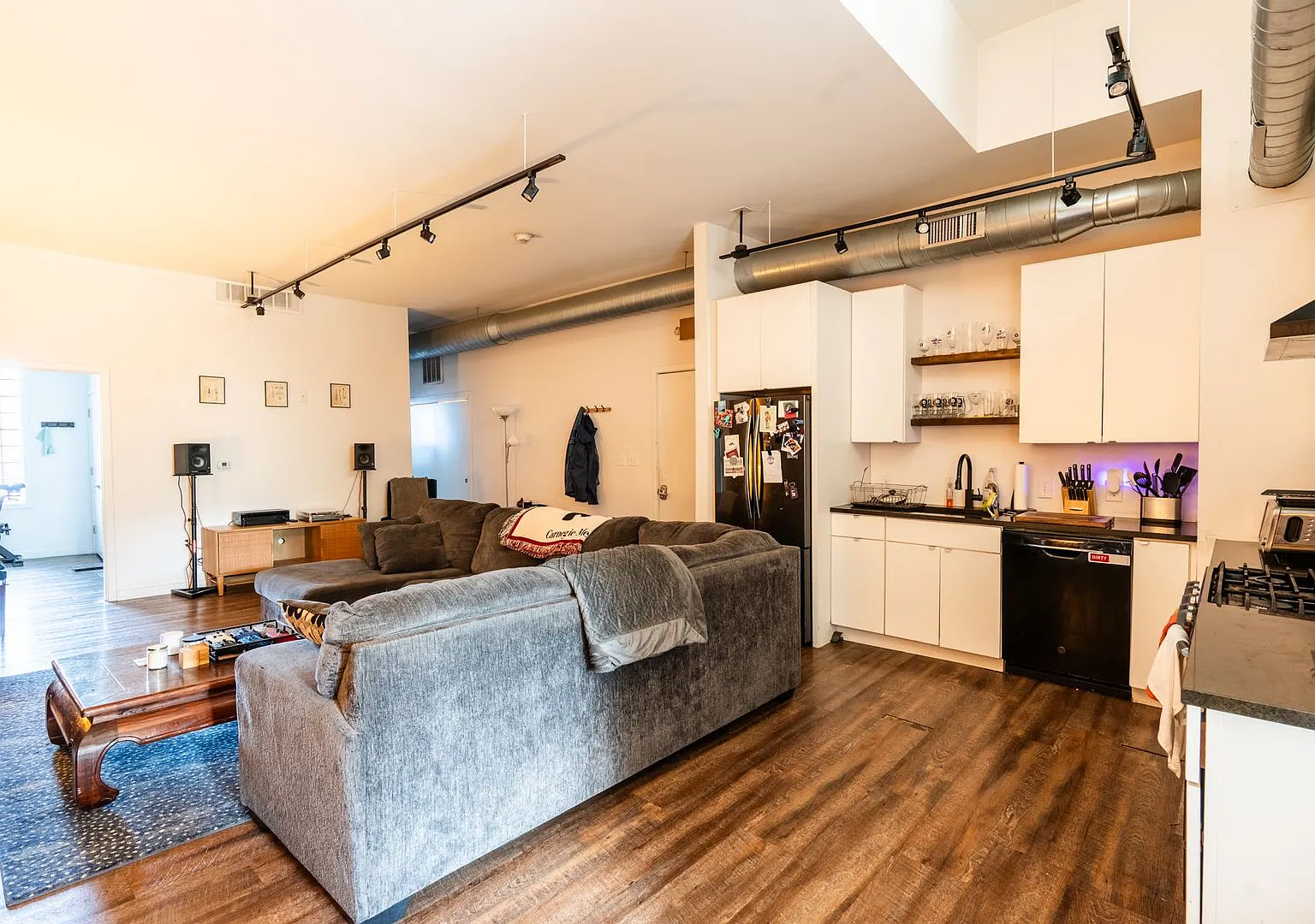 Spacious 2 Bedroom/2 Bath in Lawrenceville — Photo 4