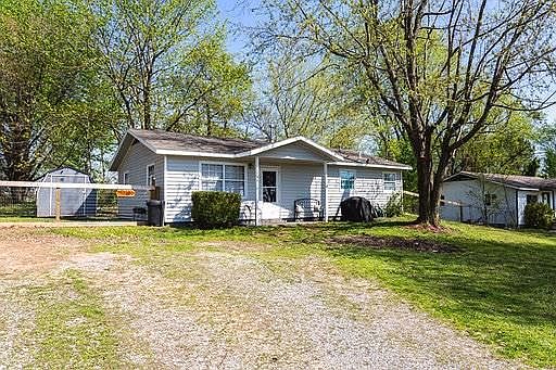 2nd image of 1506 Bryan Dr