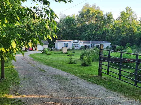 2389 W Odd Rd, Breckenridge, MI 48615
