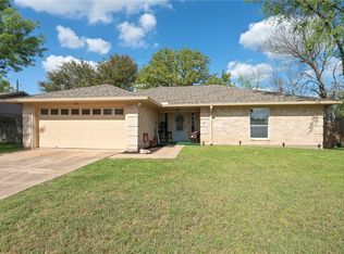 2911 Oakside Dr, Bryan, TX 77802