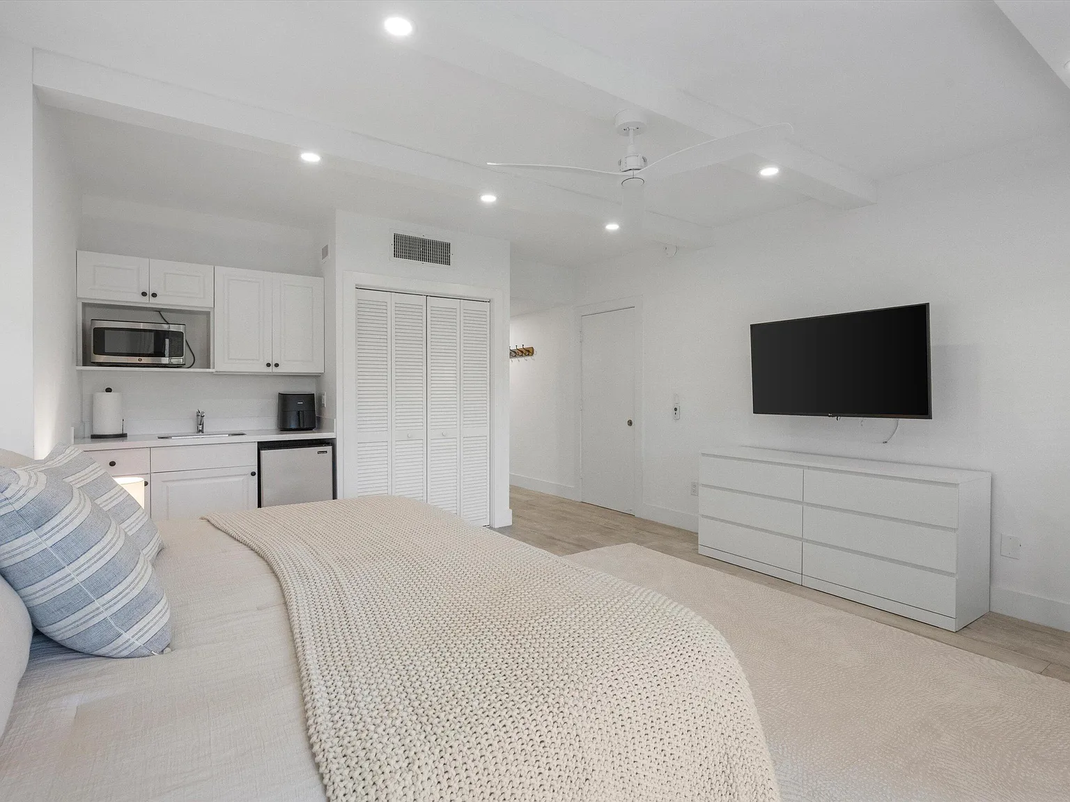 1 bed, 1.0 bath, 500 sqft, $3,750 — Photo 4