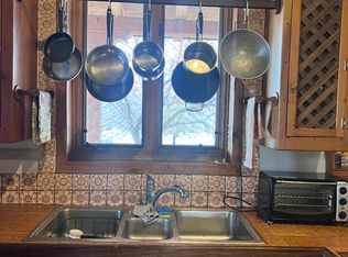 (Undisclosed Address), Taos, NM 87571