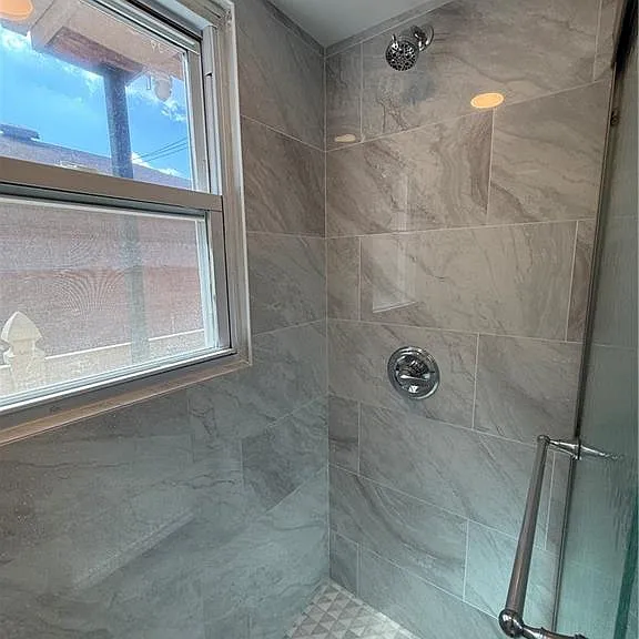 207 Dongan Hills Ave #1 — Photo 4