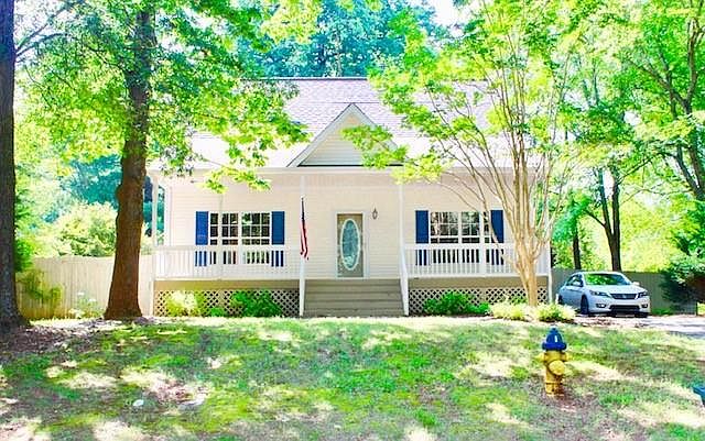 1st image of 1319 Oak Hill Dr
