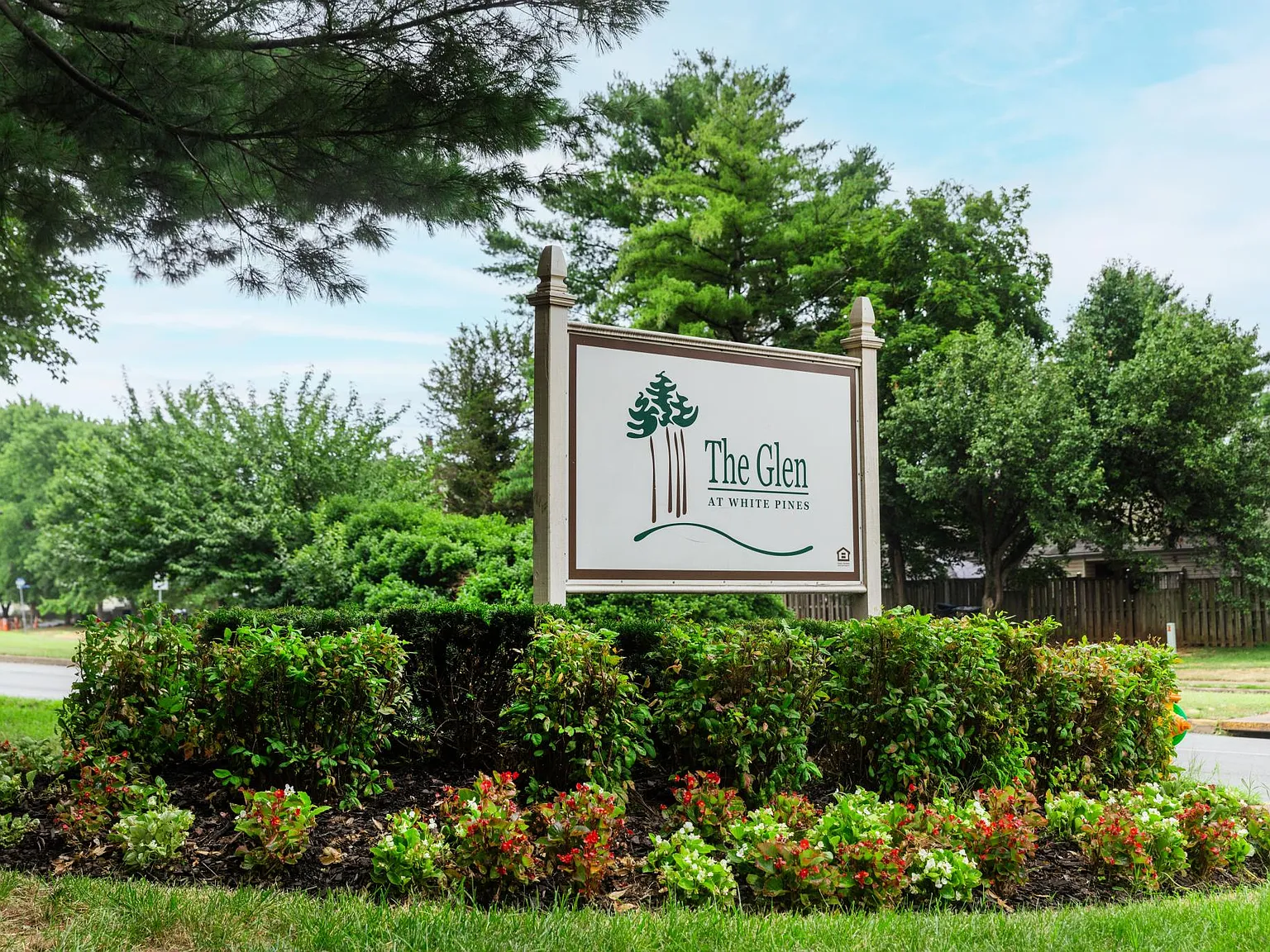 Glen at White Pines — Photo 2