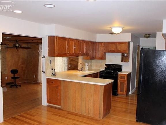 2nd image of 11224 Stonybrook Dr