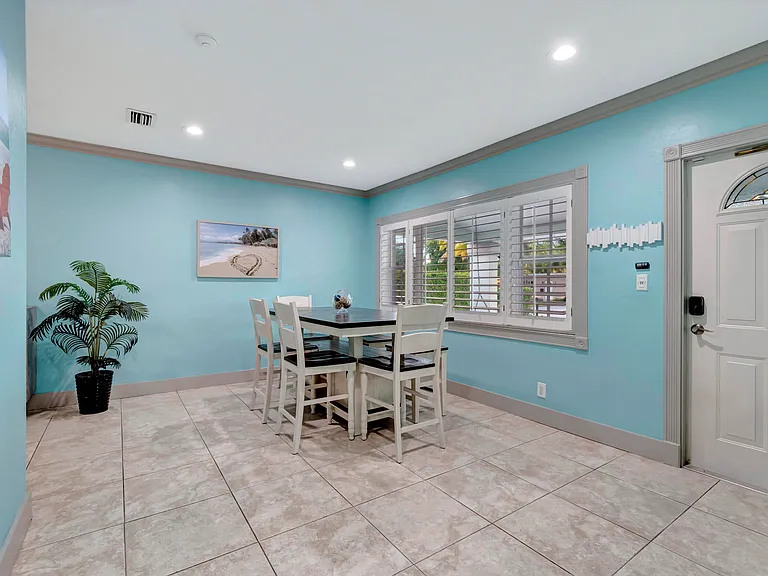 310 Gulfstream Dr — Photo 17