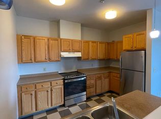 25 Crescent St, Portland, ME 04102