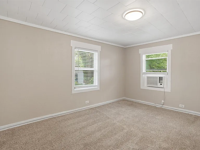 500 E Heron St — Photo 22