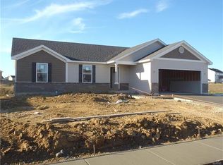 621 Meadowgreen Dr, Troy, MO 63379