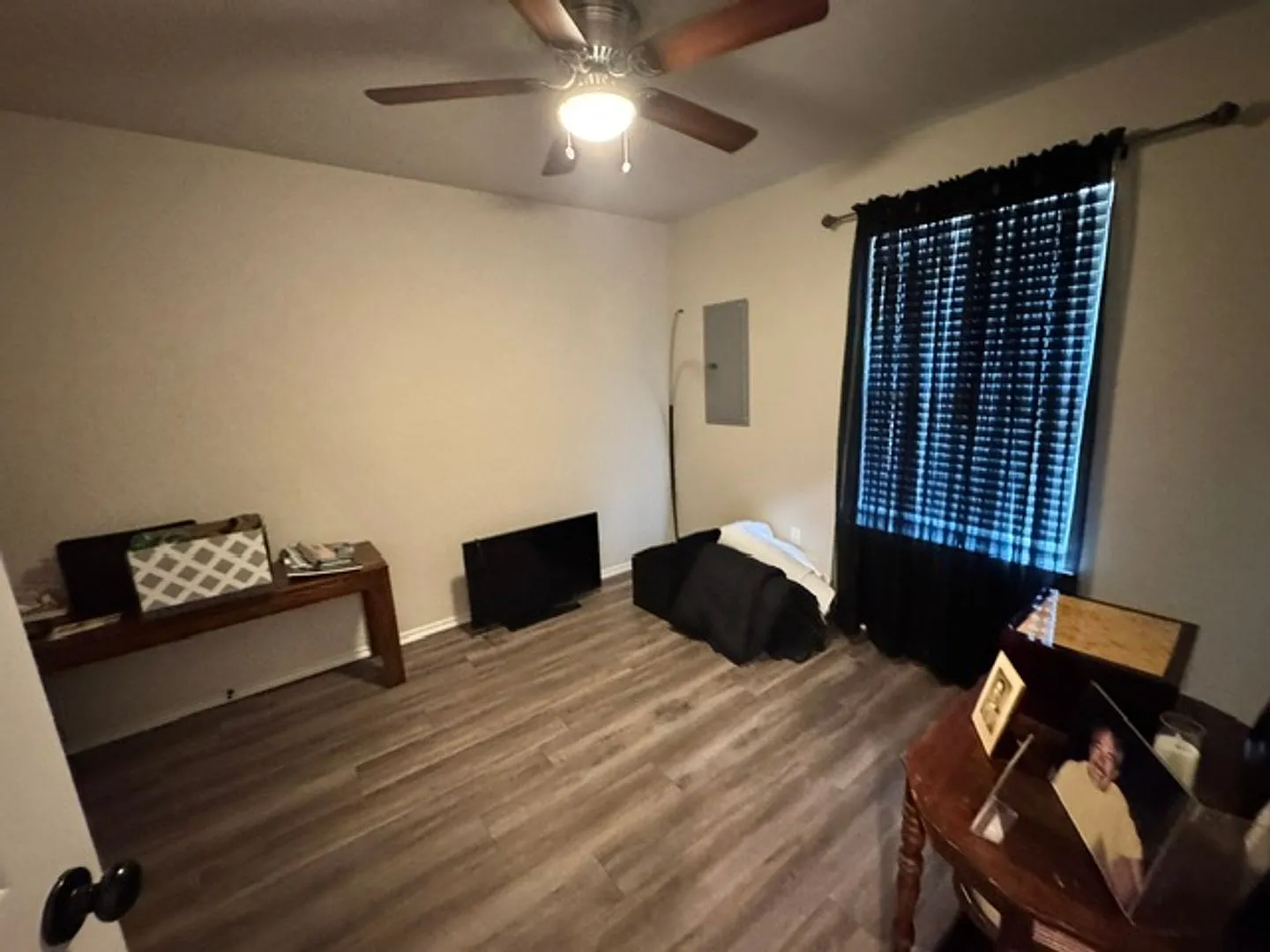 557 Parkhill Circle — Photo 4
