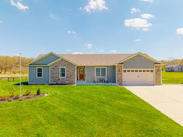 10387 Fox Xing, Wheatfield, IN 46392