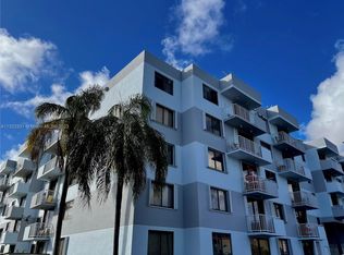 8261 NW 8th St APT 128, Miami, FL 33126